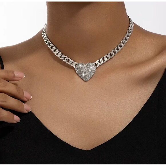 18K Gold Plated Silver Color Cuban Chain Necklace With Rhinestone Heart Pendant - Picture 1 of 3